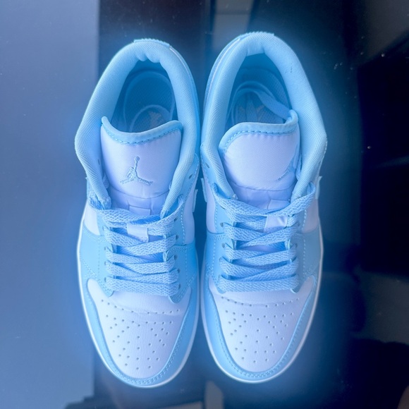 White Ice Blue Jordan 1 Low women’s - Picture 3 of 4